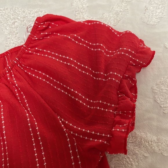 Red Top - Picture 3 of 7